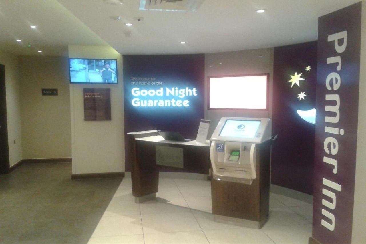 Premier Inn Hitchin Town Centre Extérieur photo